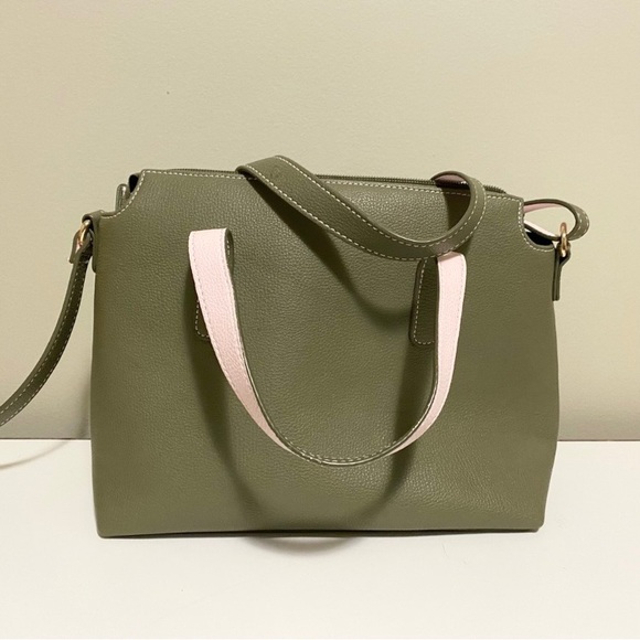 Tommy Hilfiger Crossbody Purse - Picture 2 of 2